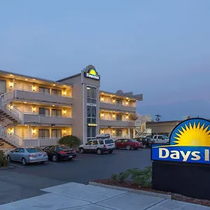 Motel Days By Wyndham North Of Downtown, Seattle